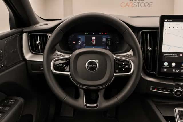 Volvo XC60 (2025) thumbnail 3