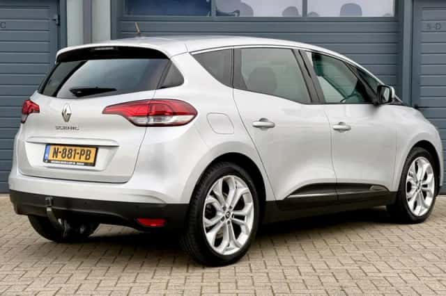 Renault Scénic (2018) thumbnail 2