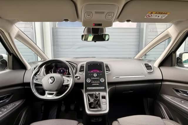 Renault Scénic (2018) thumbnail 3