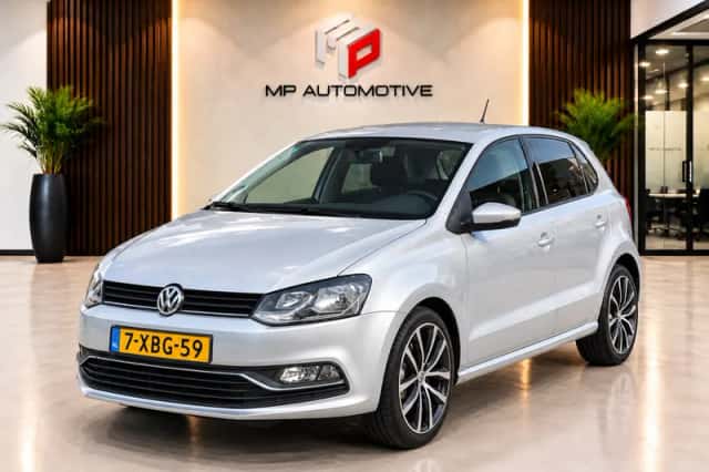 Volkswagen Polo (2014) thumbnail 1
