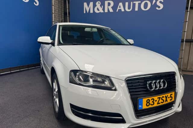 Audi A3 (2013) thumbnail 2