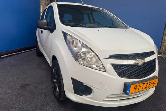 Chevrolet Spark (2012) thumbnail 2
