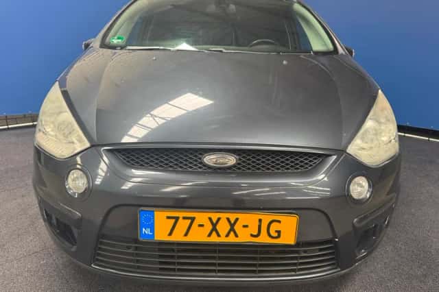 Ford S-Max (2007) thumbnail 4