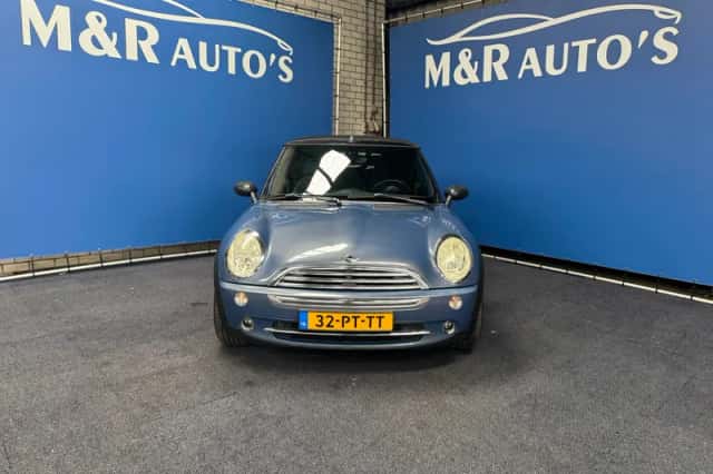 MINI Cabrio (2004) thumbnail 3