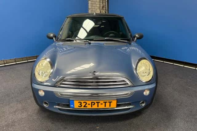 MINI Cabrio (2004) thumbnail 4