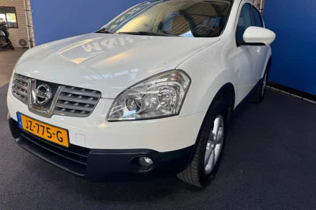 Nissan Qashqai (2009) thumbnail 1