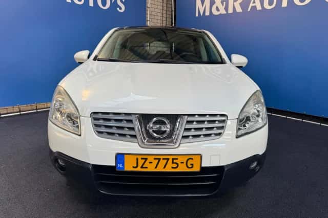 Nissan Qashqai (2009) thumbnail 4