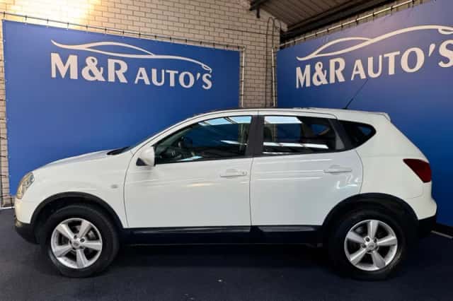 Nissan Qashqai (2009) thumbnail 5
