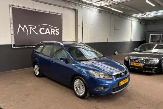 Ford Focus (2011) thumbnail 2