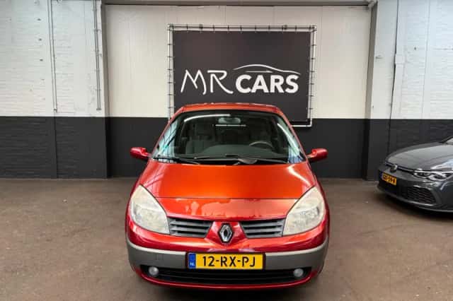 Renault Scénic (2005) thumbnail 1