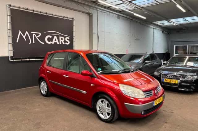 Renault Scénic (2005) thumbnail 3