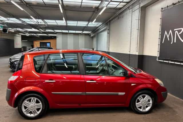 Renault Scénic (2005) thumbnail 6