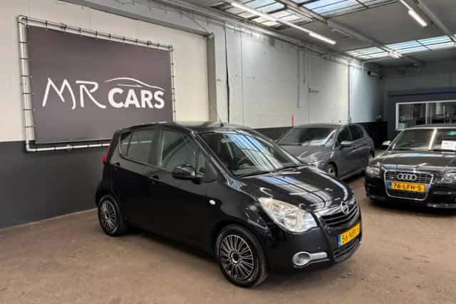 Opel Agila (2010) thumbnail 3