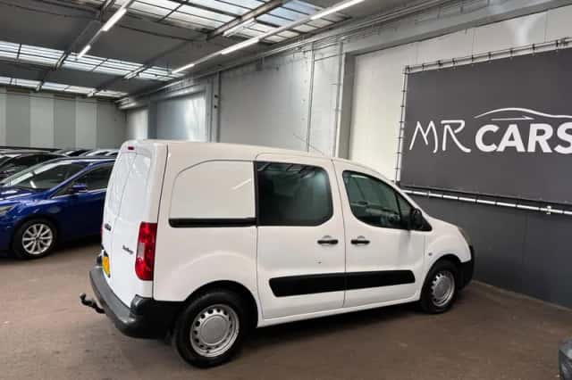 Citroën Berlingo (2010) thumbnail 6