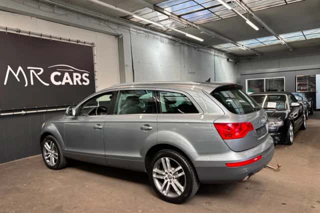 Audi Q7 (0) thumbnail 5