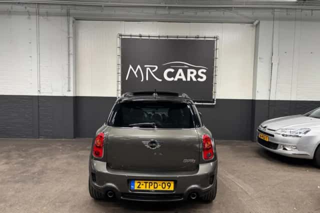 MINI Countryman (2012) thumbnail 6