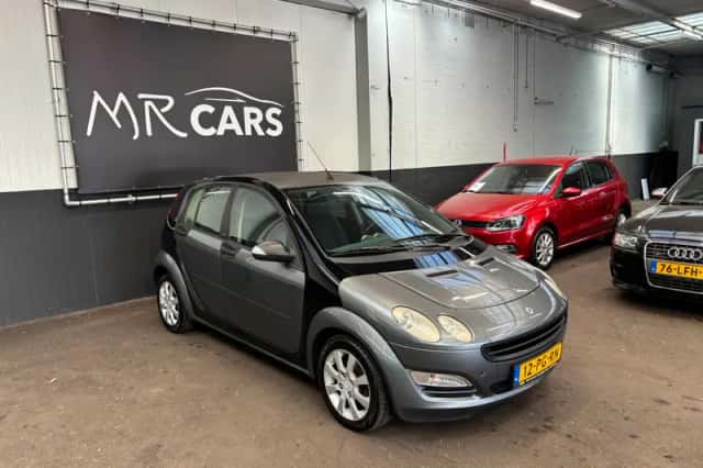 Smart ForFour (2004) thumbnail 2
