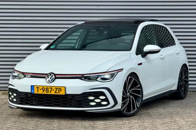 Volkswagen Golf (2020) thumbnail 1