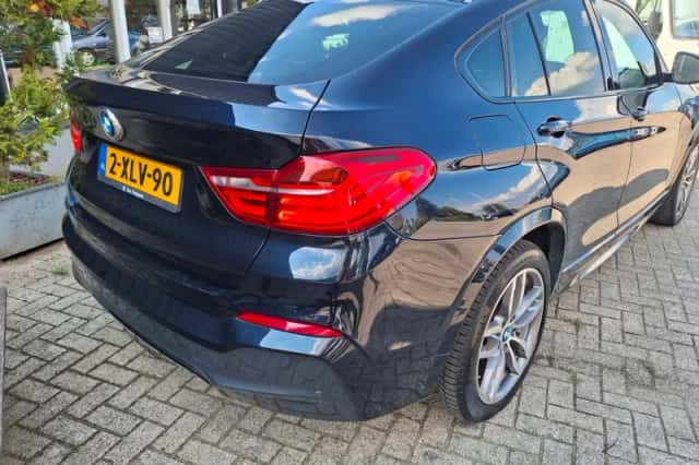BMW X4 (2014) thumbnail 2