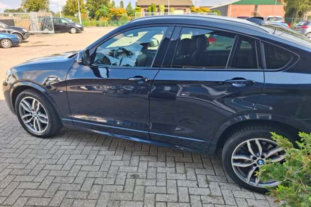 BMW X4 (2014) thumbnail 3