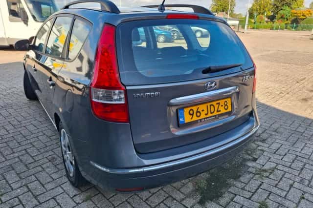 Hyundai i30 (2009) thumbnail 5
