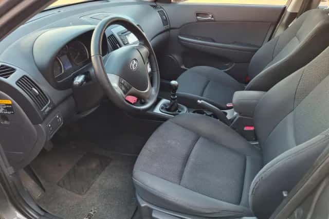 Hyundai i30 (2009) thumbnail 6