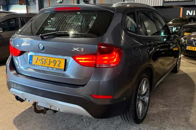 BMW X1 (2013) thumbnail 3