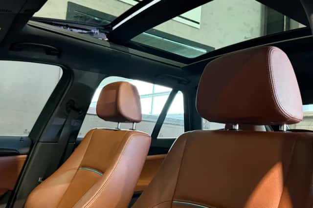 BMW X1 (2013) thumbnail 6