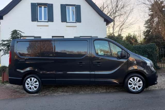 Renault Trafic (2017) thumbnail 5
