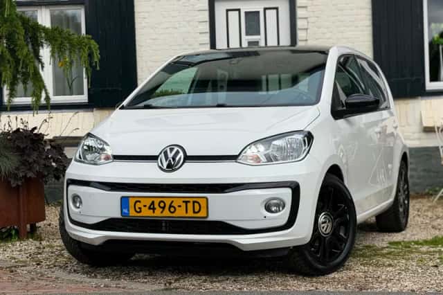 Volkswagen Up! (2016) thumbnail 1