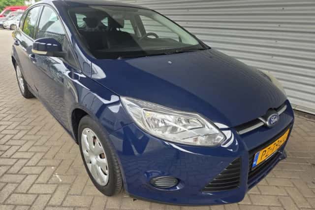 Ford Focus (2011) thumbnail 5