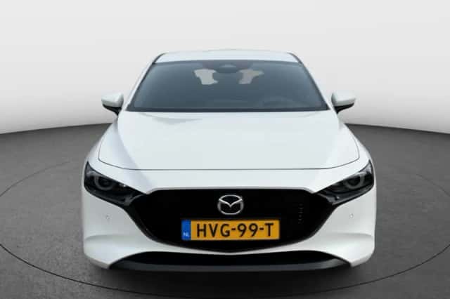 Mazda 3 (2025) thumbnail 2