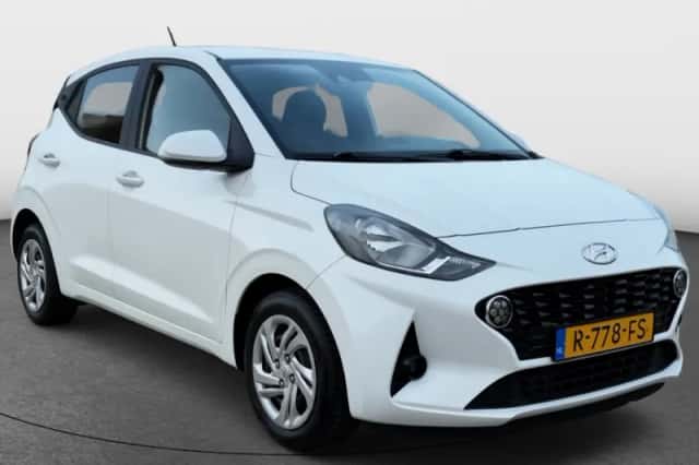 Hyundai i10 (2022) thumbnail 3