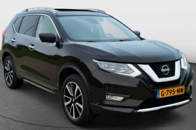Nissan X-Trail (2019) thumbnail 3