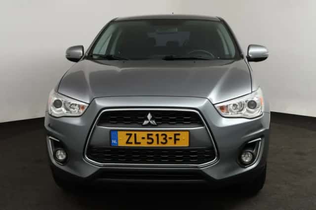 Mitsubishi ASX (2015) thumbnail 2