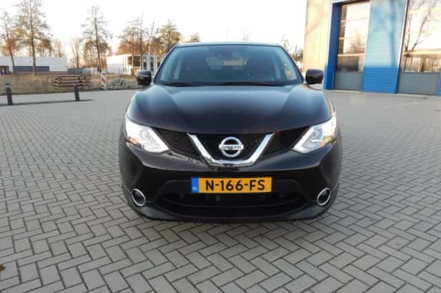 Nissan Qashqai (2016) thumbnail 3