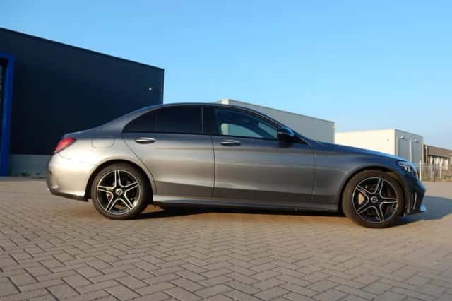 Mercedes-Benz C-Klasse (2019) thumbnail 2