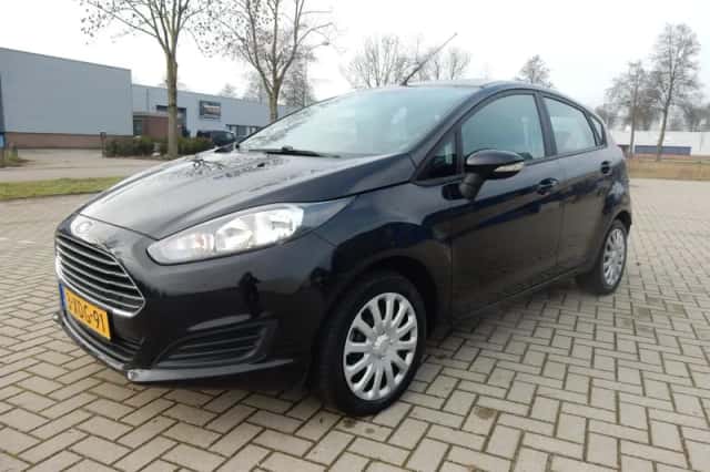Ford Fiesta (2014) thumbnail 1