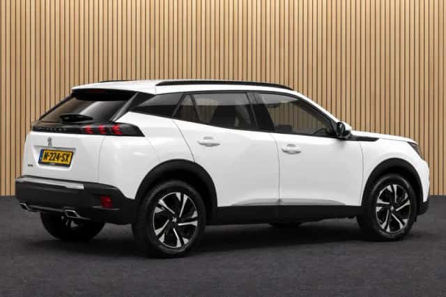Peugeot 2008 (2022) thumbnail 6