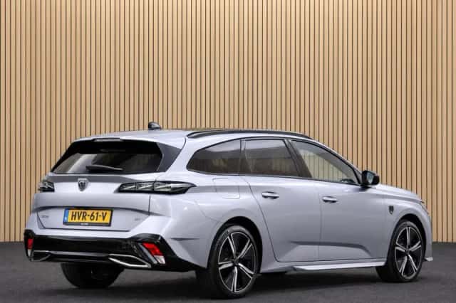Peugeot 308 (2023) thumbnail 5