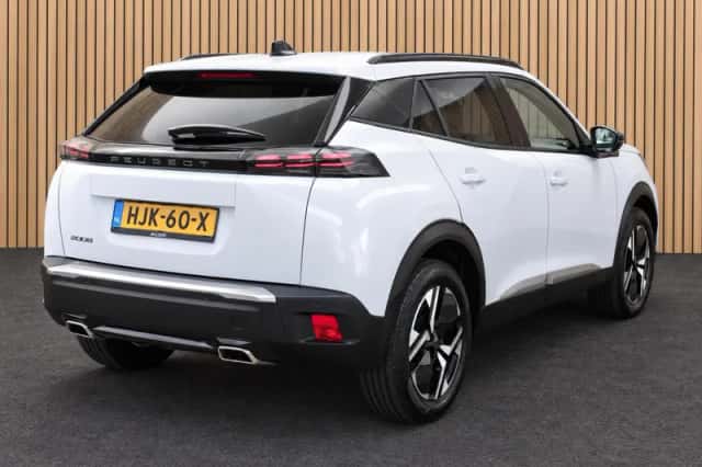 Peugeot 2008 (2024) thumbnail 2
