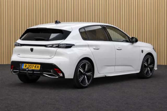 Peugeot 308 (2022) thumbnail 6