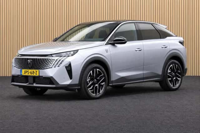 Peugeot 3008 (2024) thumbnail 5