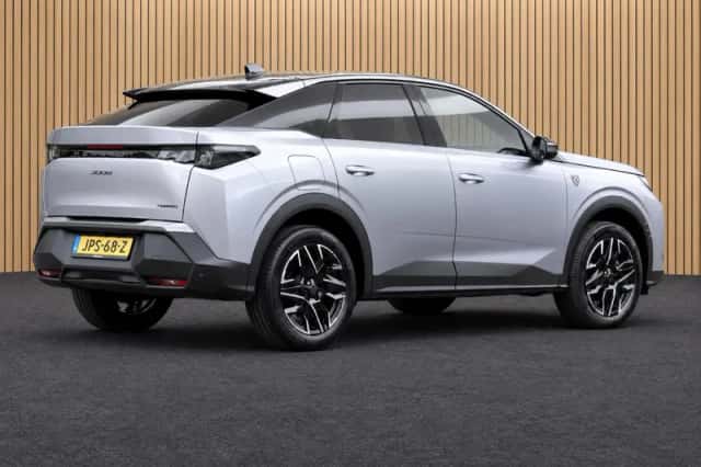 Peugeot 3008 (2024) thumbnail 6
