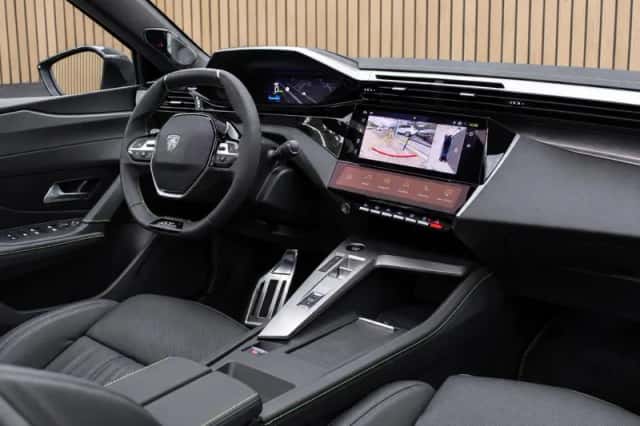 Peugeot e-408 (2026) thumbnail 3