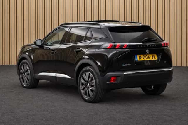 Peugeot e-2008 (2021) thumbnail 2