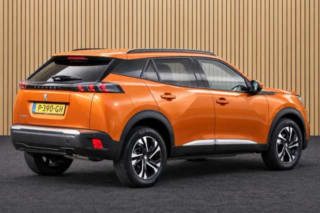 Peugeot 2008 (2021) thumbnail 2