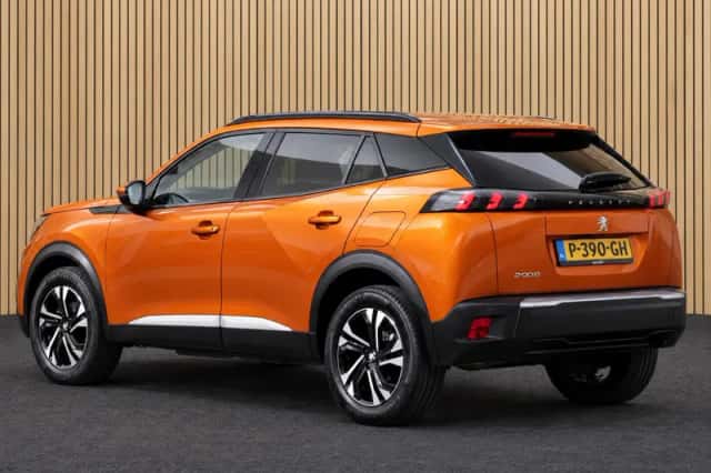 Peugeot 2008 (2021) thumbnail 6