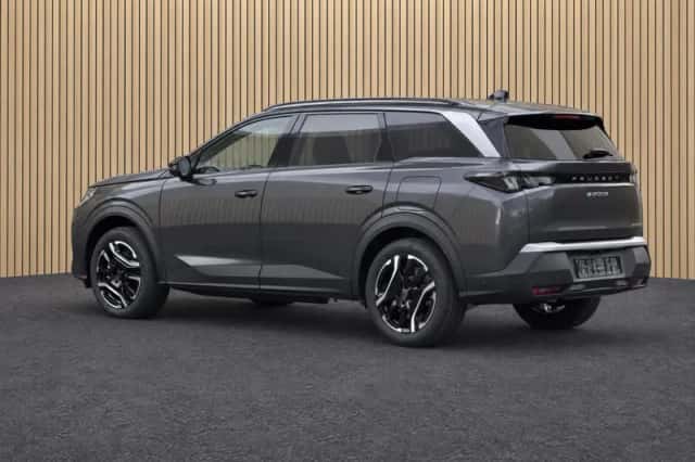 Peugeot E-5008 (2026) thumbnail 2