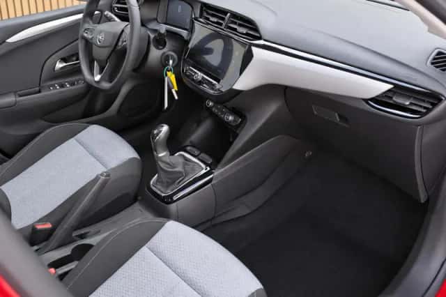 Opel Corsa (2024) thumbnail 3